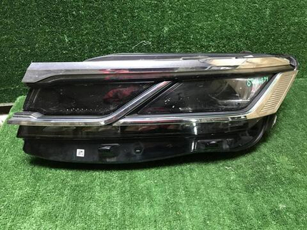 Фара левая VW Touareg 3 (2018-2023) LED