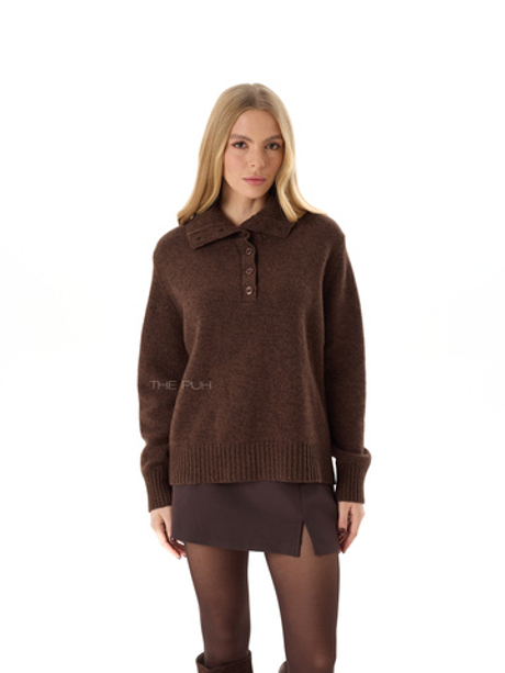 Шоколадный шерстяной свитер с воротом на пуговицах
