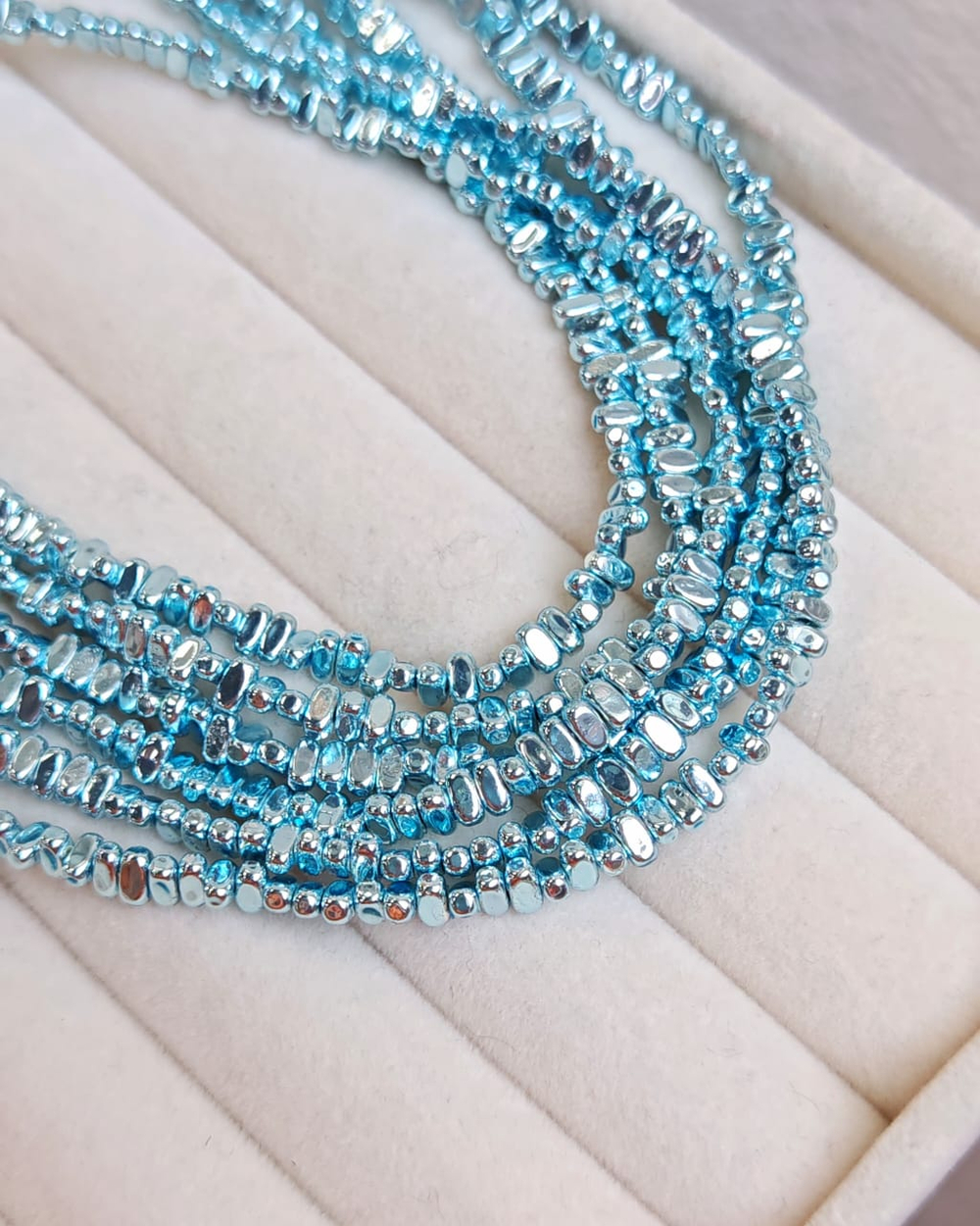 гплит42-г Гематит синт. плитка 4*2мм, голубой, нить 38см