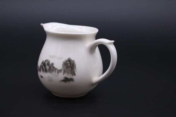 Сливник горы и иероглифы, фарфор, 180мл