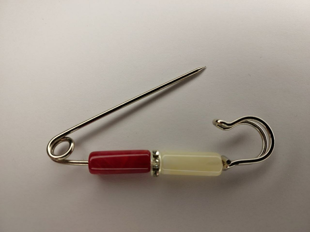 Булавка брошь " Яшма"для кардигана, пальто, костюмов, платков . Цвет красный