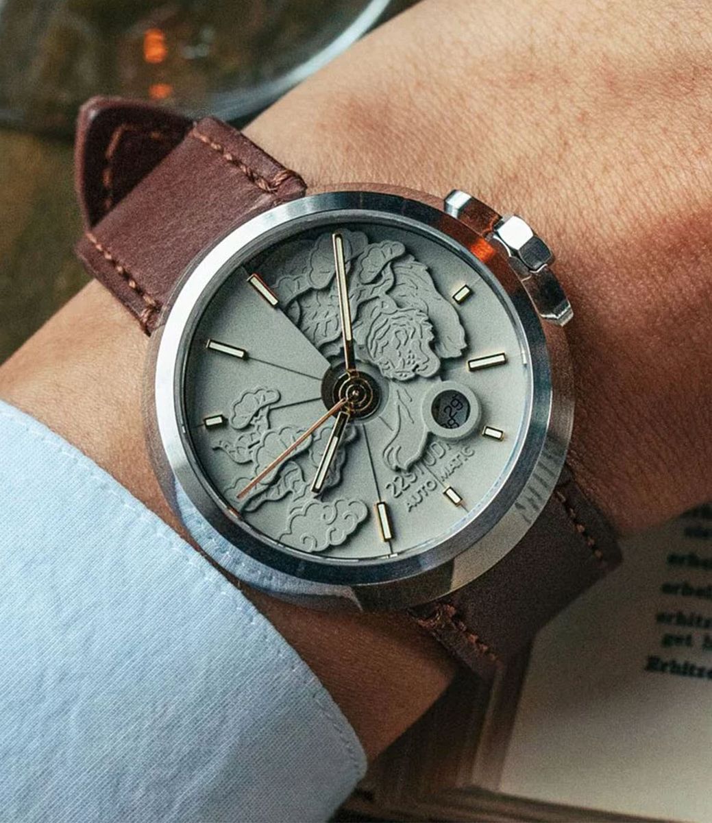 22 Studio Limited Tiger Edition Classic — часы с циферблатом из бетона (45 мм)