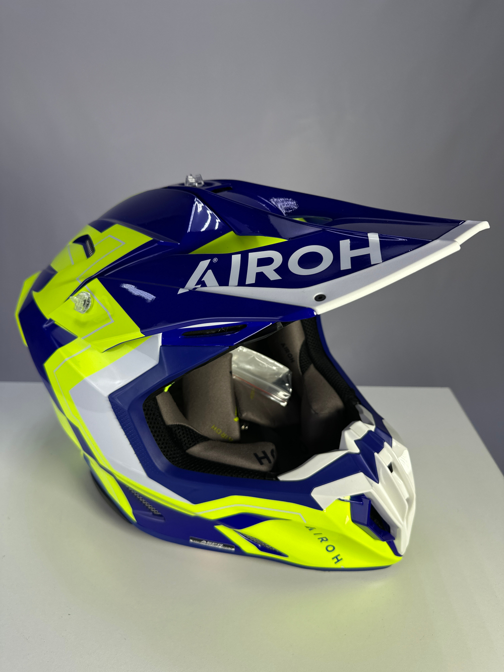 Шлем Airoh TWIST 3 DIZZY Blue/Yellow Glossy