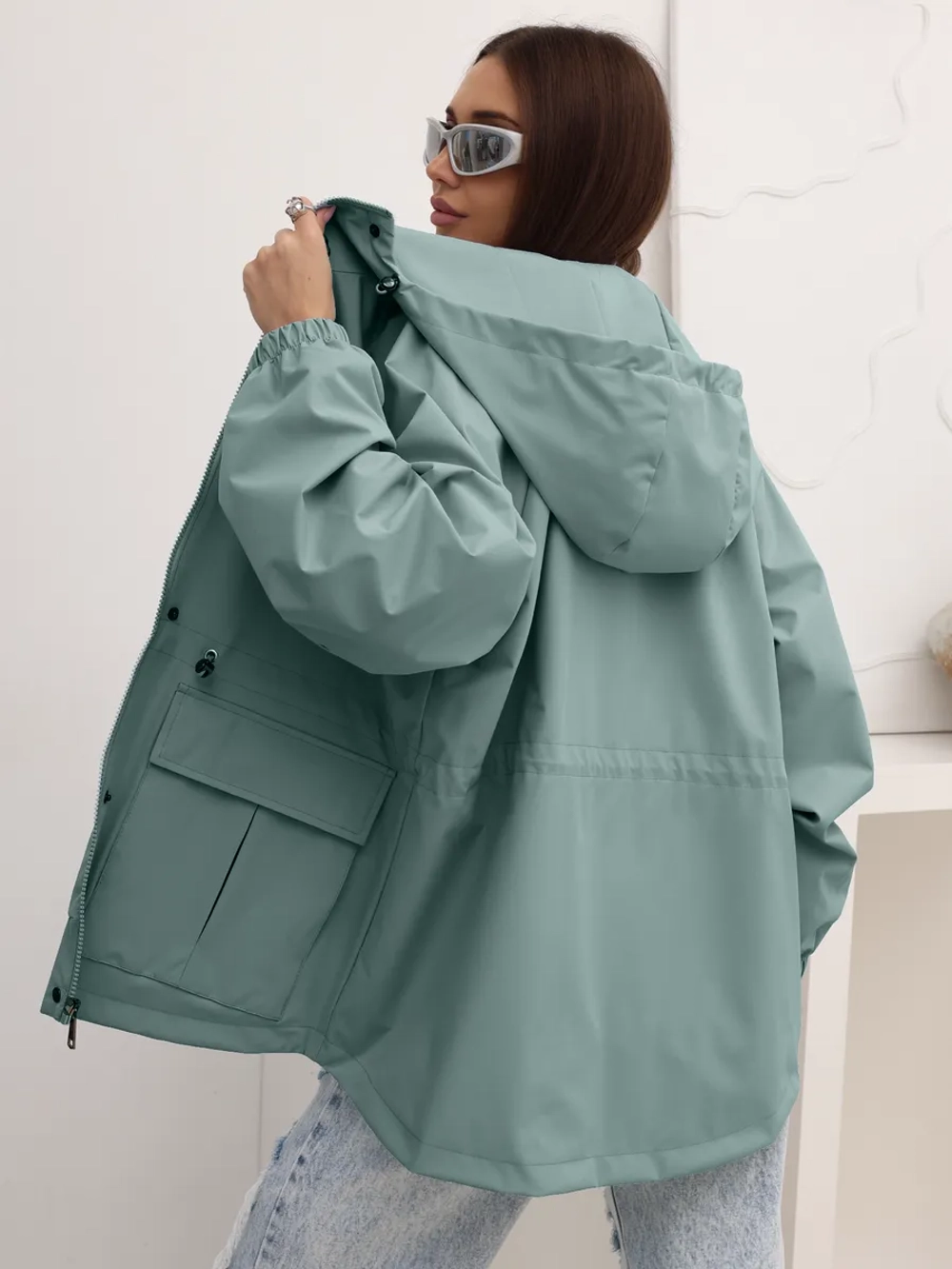 Ветровка удлиненная с капюшоном