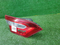Фонарь левый внутр Toyota Camry XV70 17-нв галоген