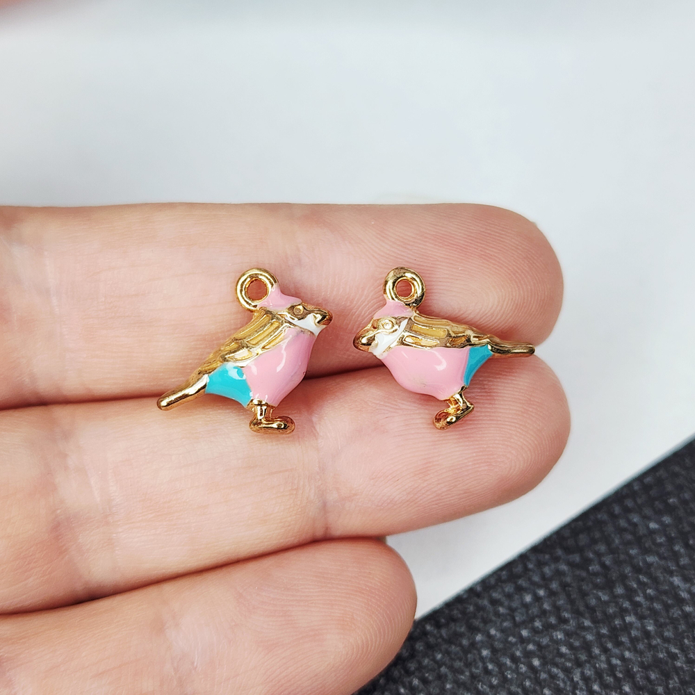 Птичка, подвеска, бижутерный сплав, позолота, цветная эмаль, 17×14мм, штучно