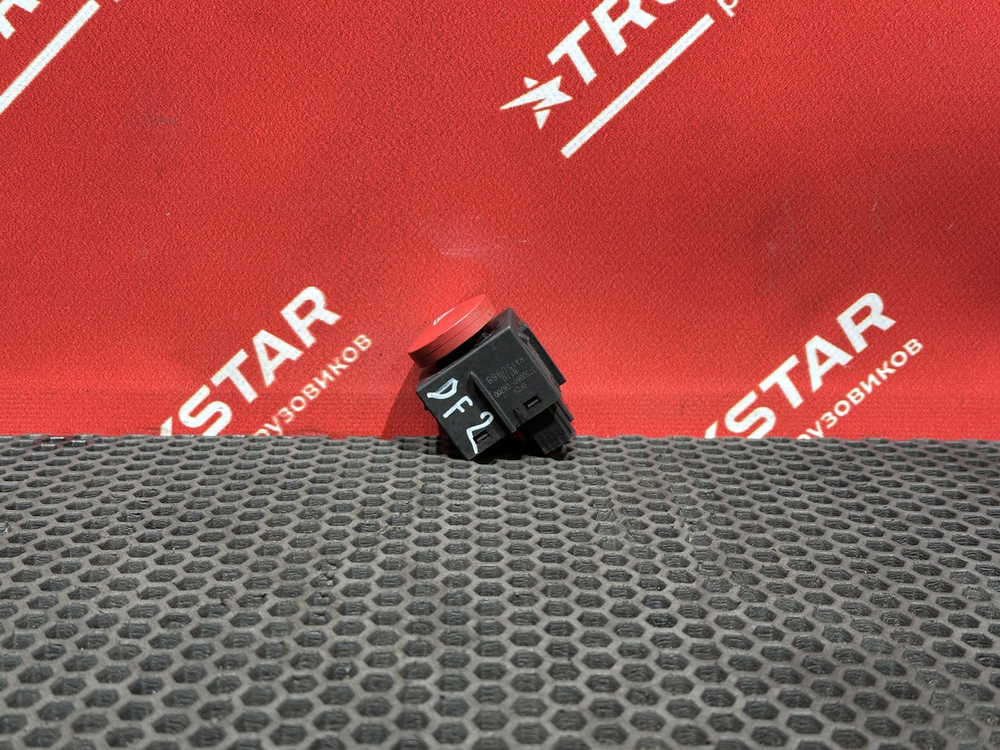 Кнопка аварийной сигнализации