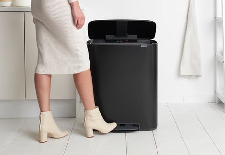 Мусорный бак Bo Pedal Bin 60л Brabantia Черный матовый
