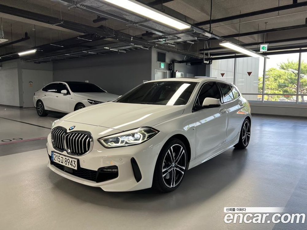 BMW 1 Series (F40) 120i M Sports (08.2021)