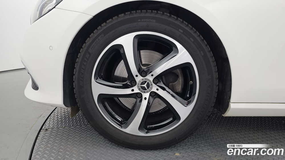 Mercedes-Benz E-Class W213 E250 Avangarde (09.2020)