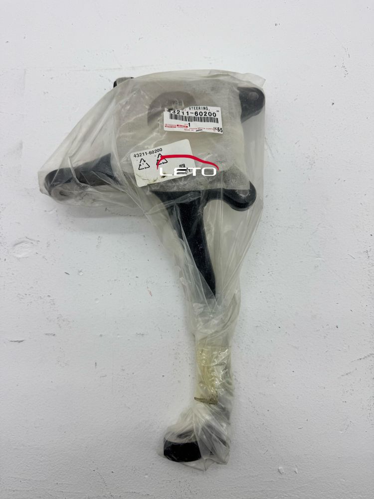 Цапфа (FR,RH) 43211-60200 4321160200