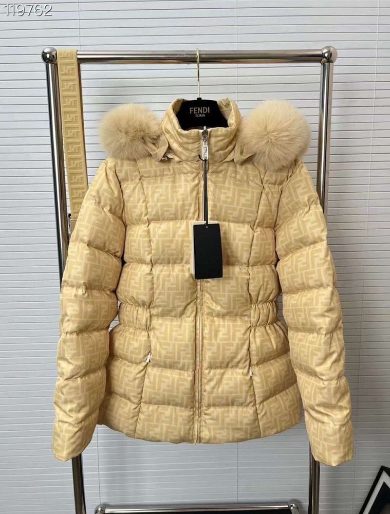 Пуховик Fendi