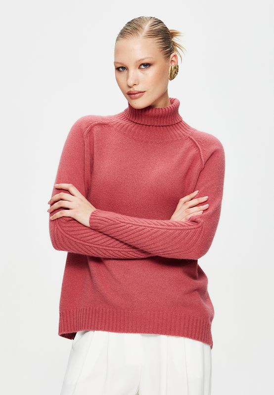 Свитер удлиненный из ангоры со швами