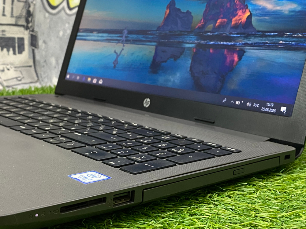 Ноутбук HP 15.6' i3-7020U /8GB/256GB/ 250 G7 [6BP31EA]/Windows 10