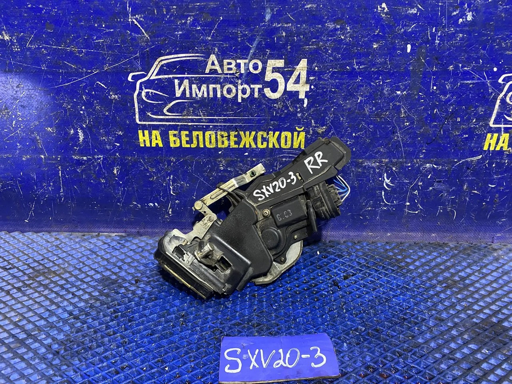 Замок двери задней правой TOYOTA CAMRY GRACIA 1999