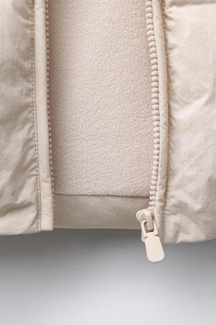 ZARA СТЕГАНАЯ КУРТКА С КАПЮШОНОМ WATER REPELLENT, ЭКРЮ