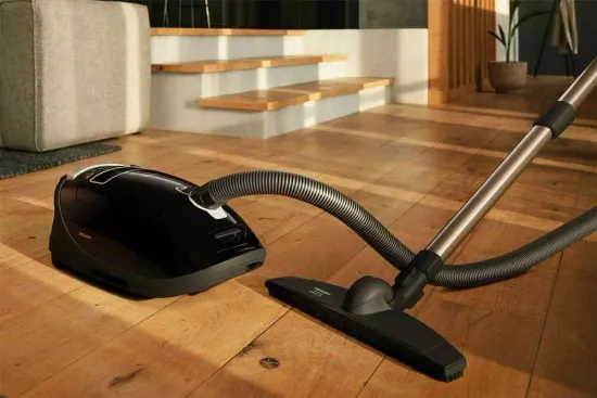 Пылесос MIELE Complete C3 Parquet XL PowerLine 890 Вт 4.5 л, черный (COMPLETE C3 XL SGSF5)