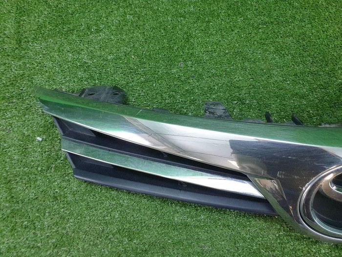 Решетка радиатора Toyota Corolla E160 (2015-2019)