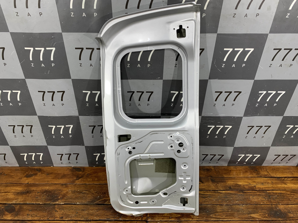 Дверь багажника правая Lada Largus 12-нв Б/У Оригинал 901005637R