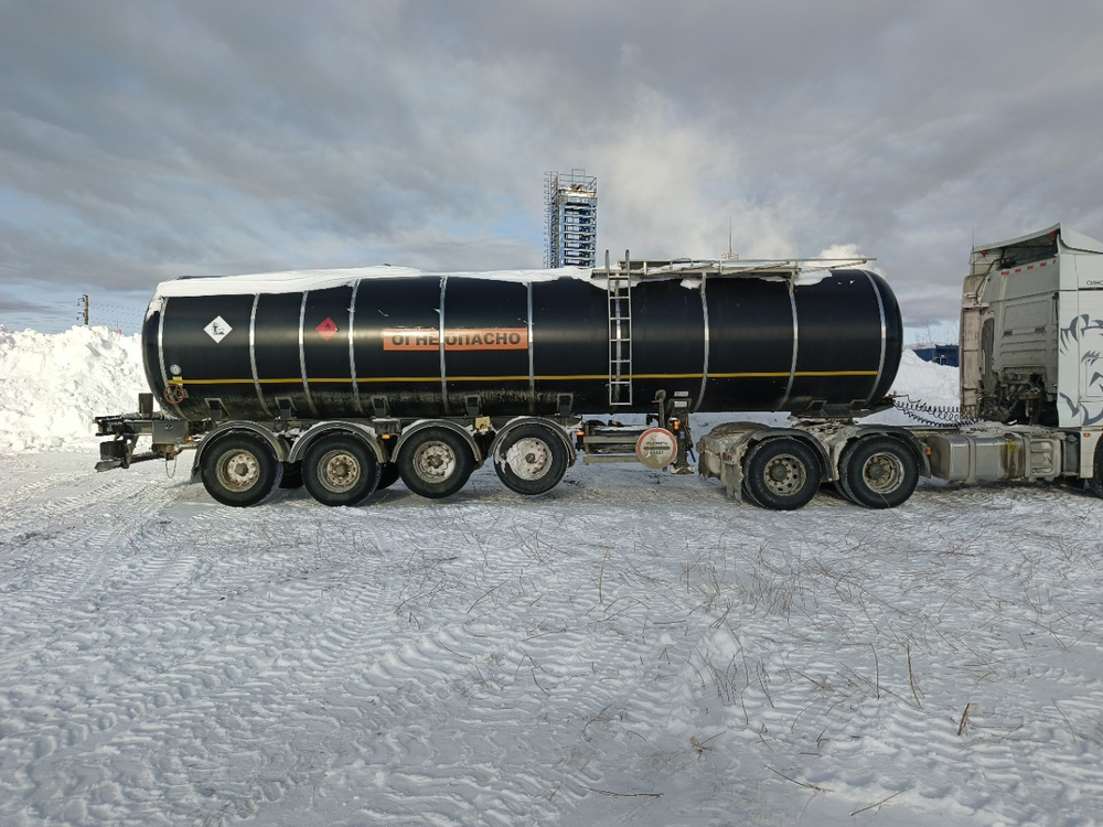 FoxTank 8777 Полуприцеп цистерна 877721 (светлые нефтепродукты)