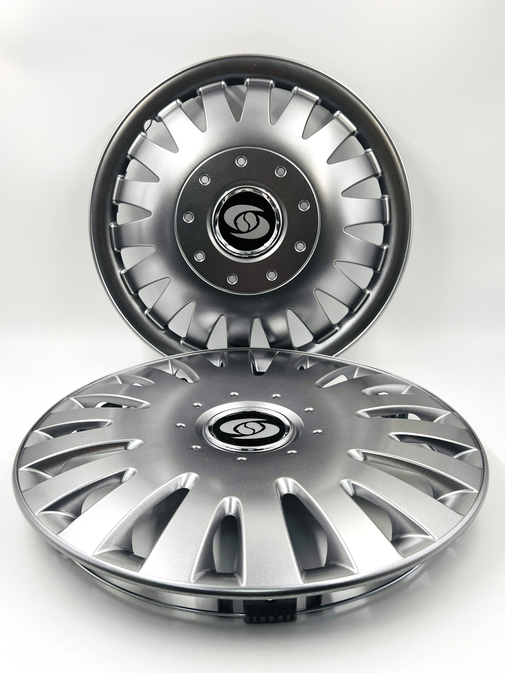 Колпаки на колеса гибкие с эмблемой R15 4 шт