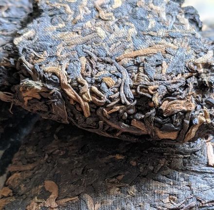 Шу Пуэр "Менхай ГунТин", 2009 г, в разлом