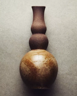 ZARA HOME КЕРАМИЧЕСКАЯ ВАЗА С ЗАКРУГЛЕННЫМ ОСНОВАНИЕМ, КОРИЧНЕВЫЙ