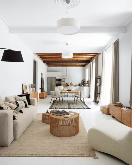 Кресло Club из белой ткани букле Испания Lа Forma