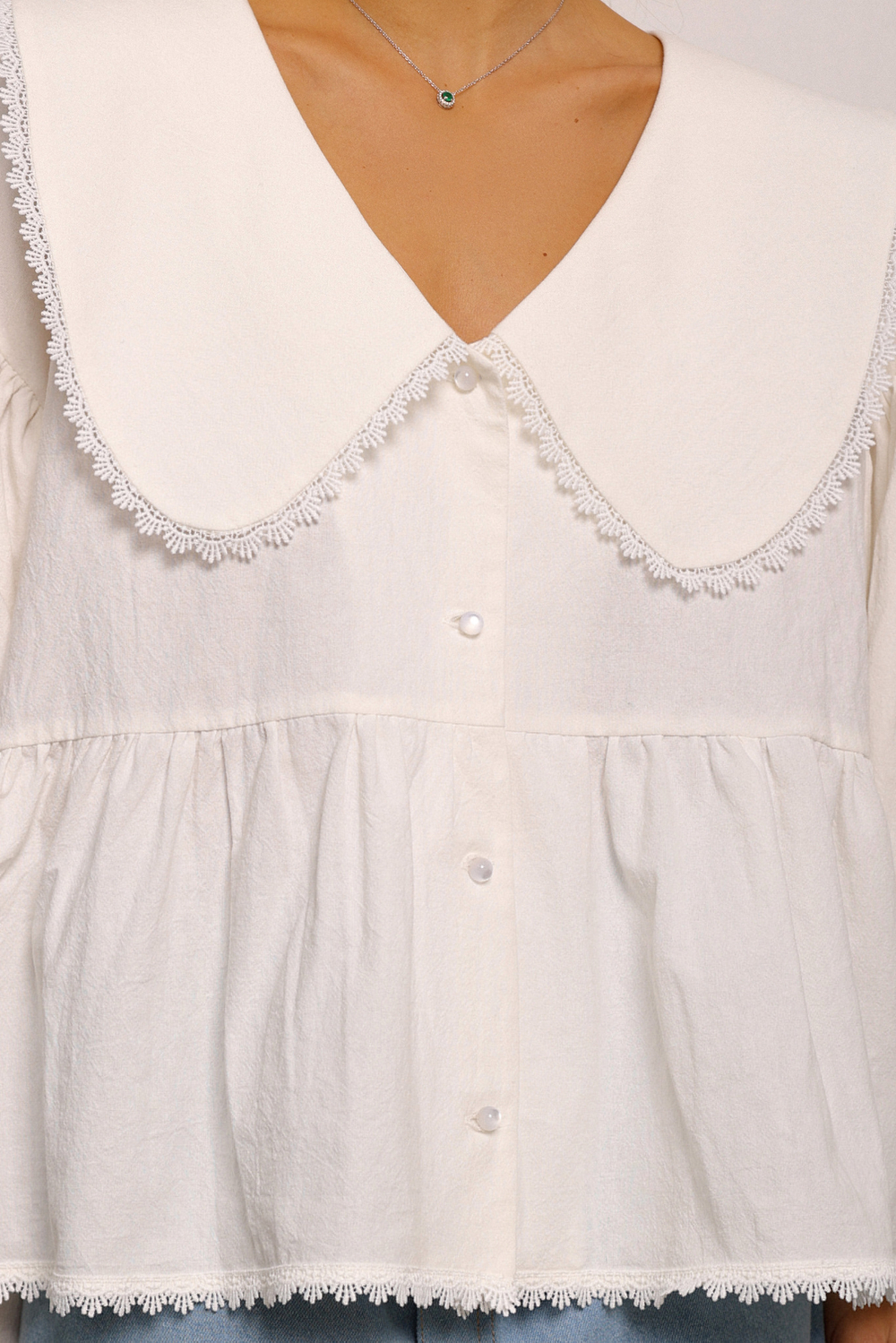 Рубашка объемная с кружевом