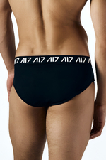 Брифы черные и белые