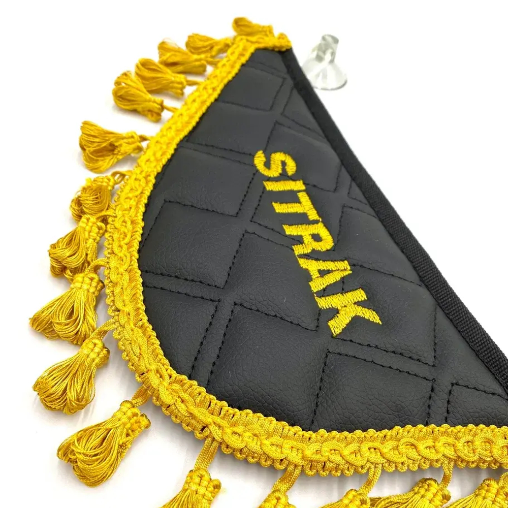 Вымпел тройной Sitrak (экокожа, черный с желтой вышивкой)