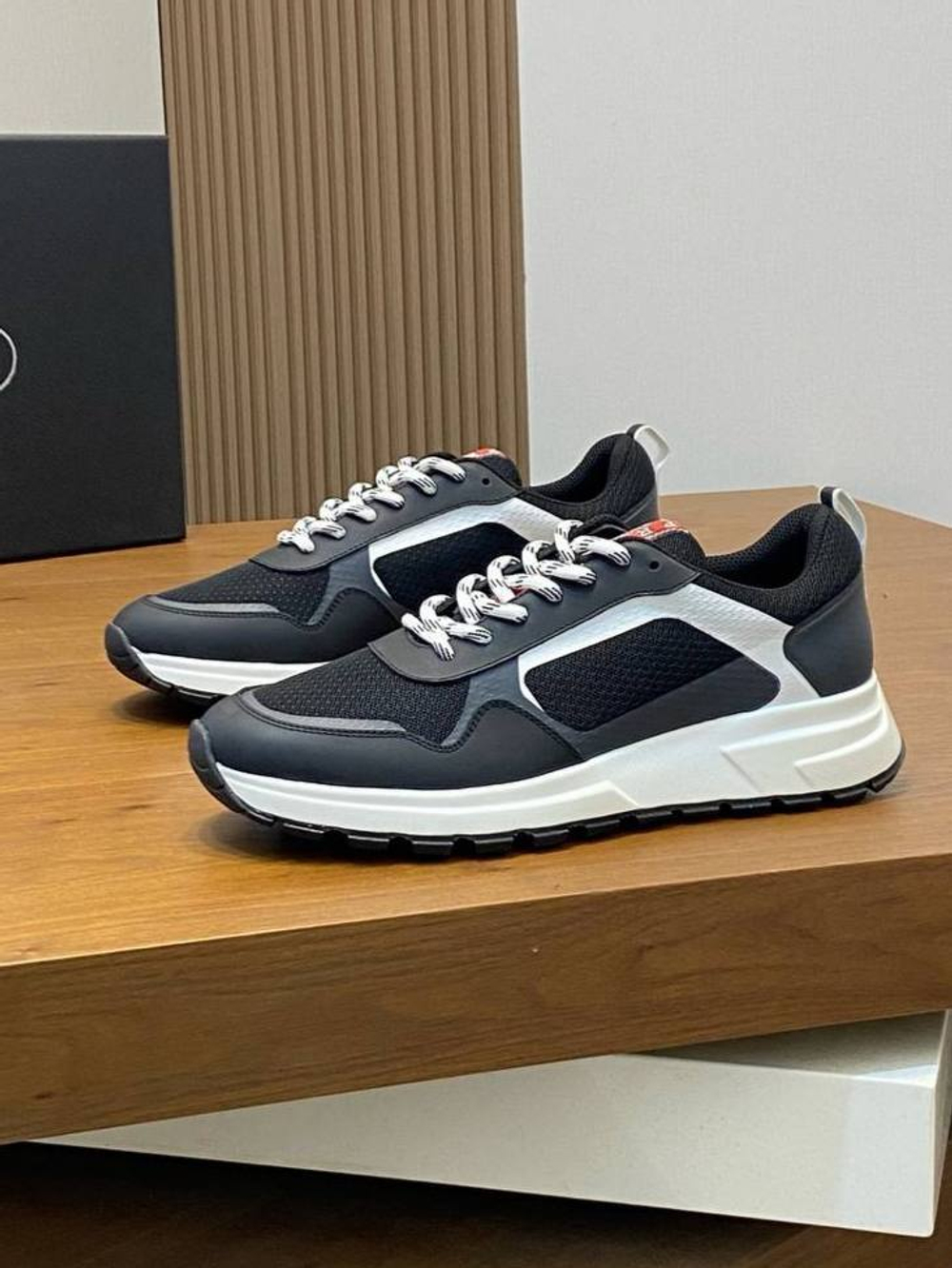 Кроссовки Prada