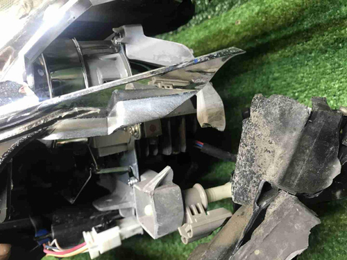 Битая Фара левая Toyota Camry XV70 (2017-2021) LED