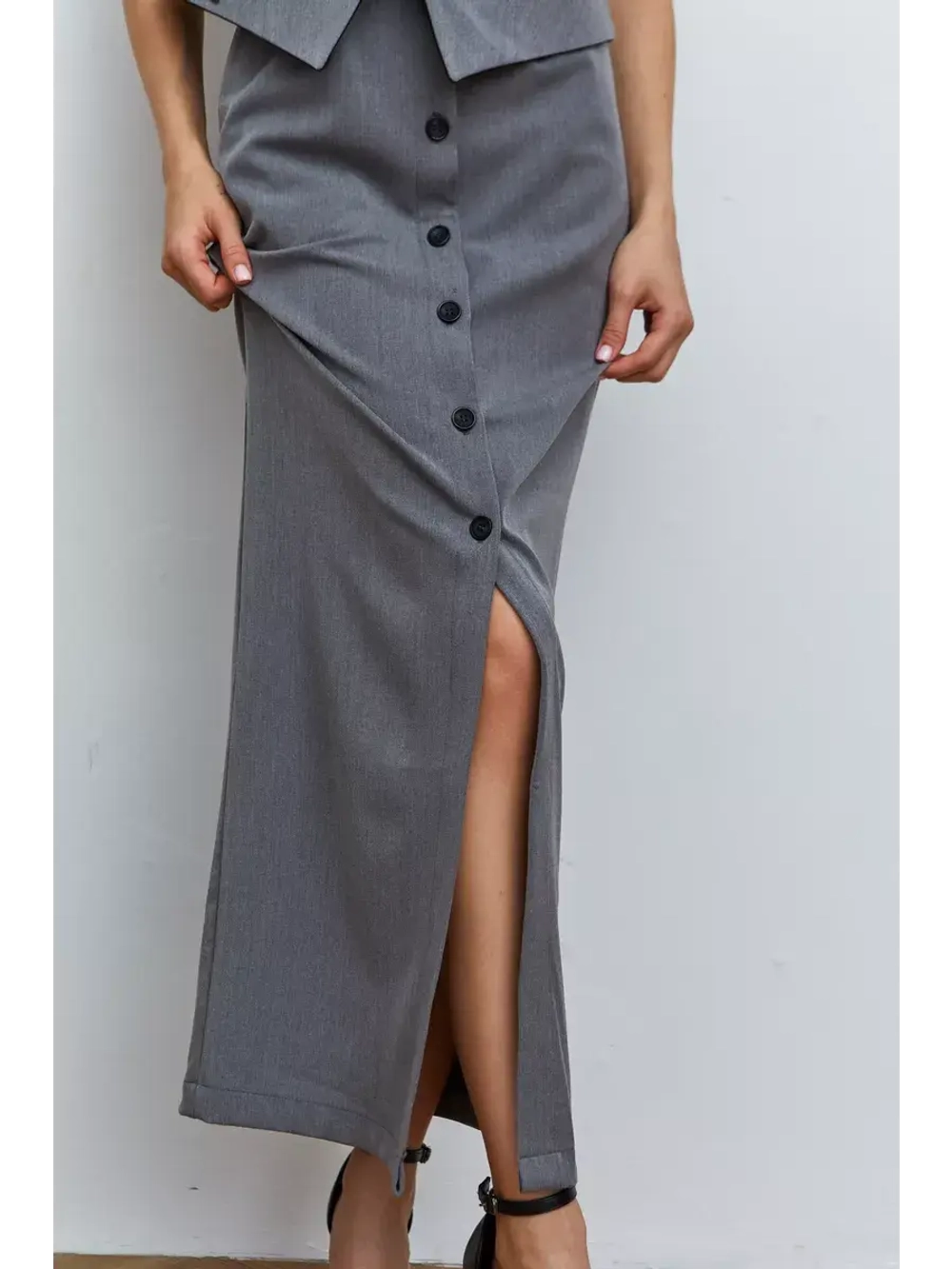 Юбка длинная на пуговицах