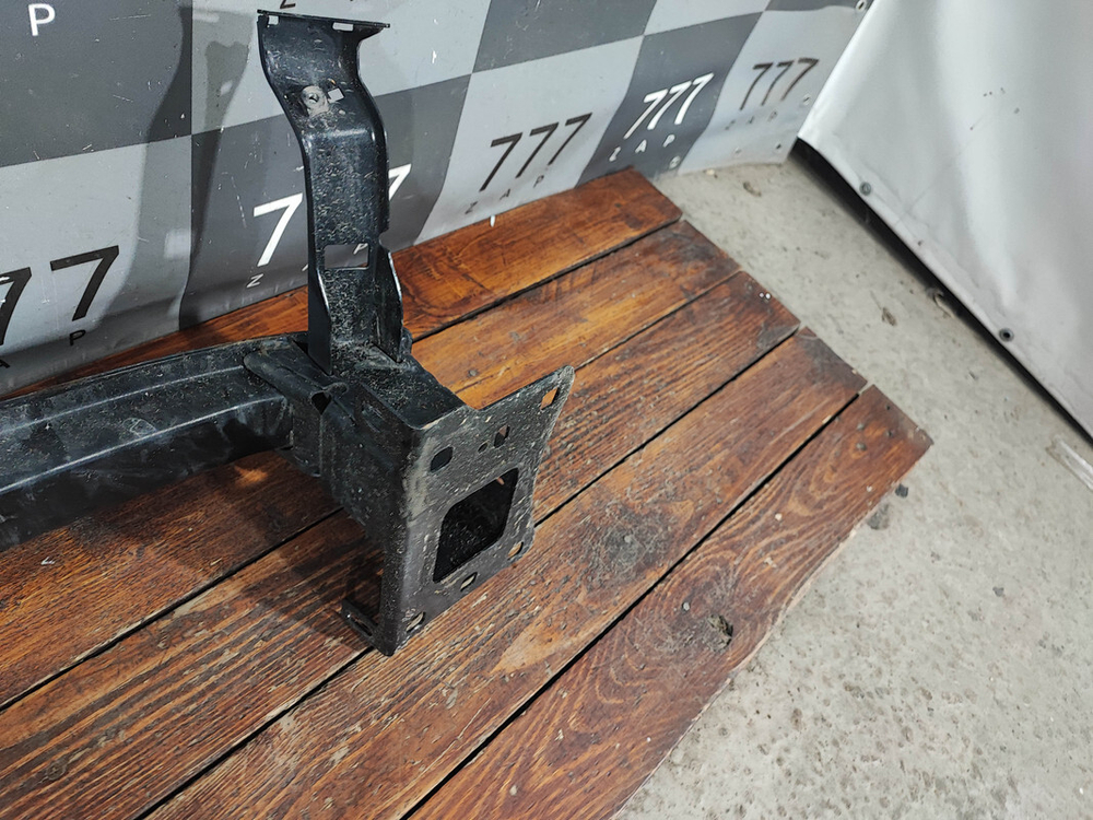 Усилитель переднего бампера Skoda Kodiaq 16-нв Б/У Оригинал 565807109G