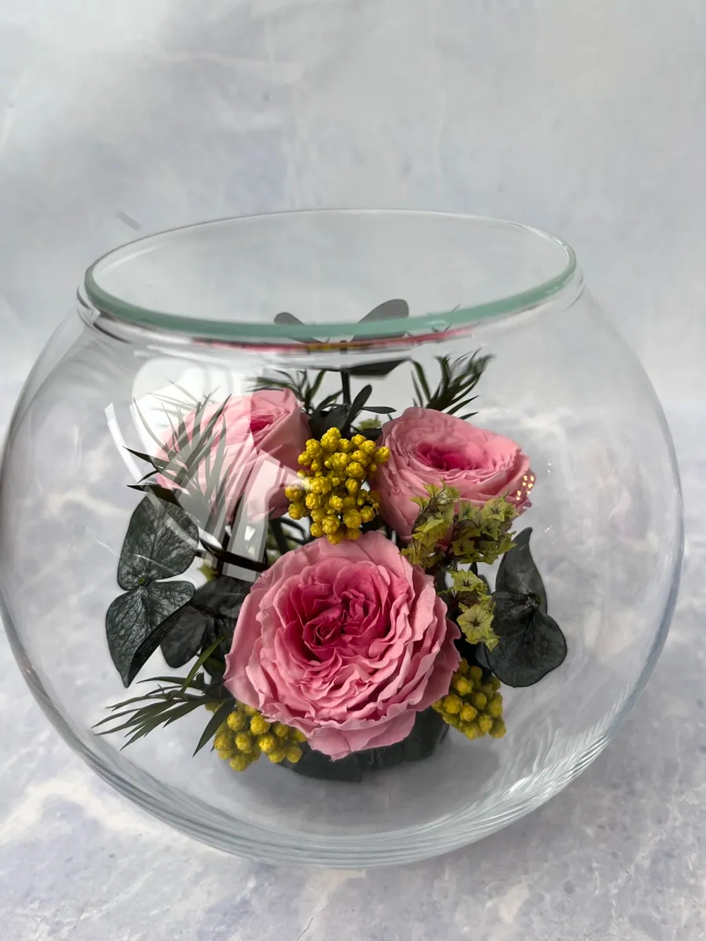 Натуральные пионы в стекле, вакуум