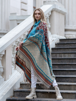 Теплый палантин с орнаментом