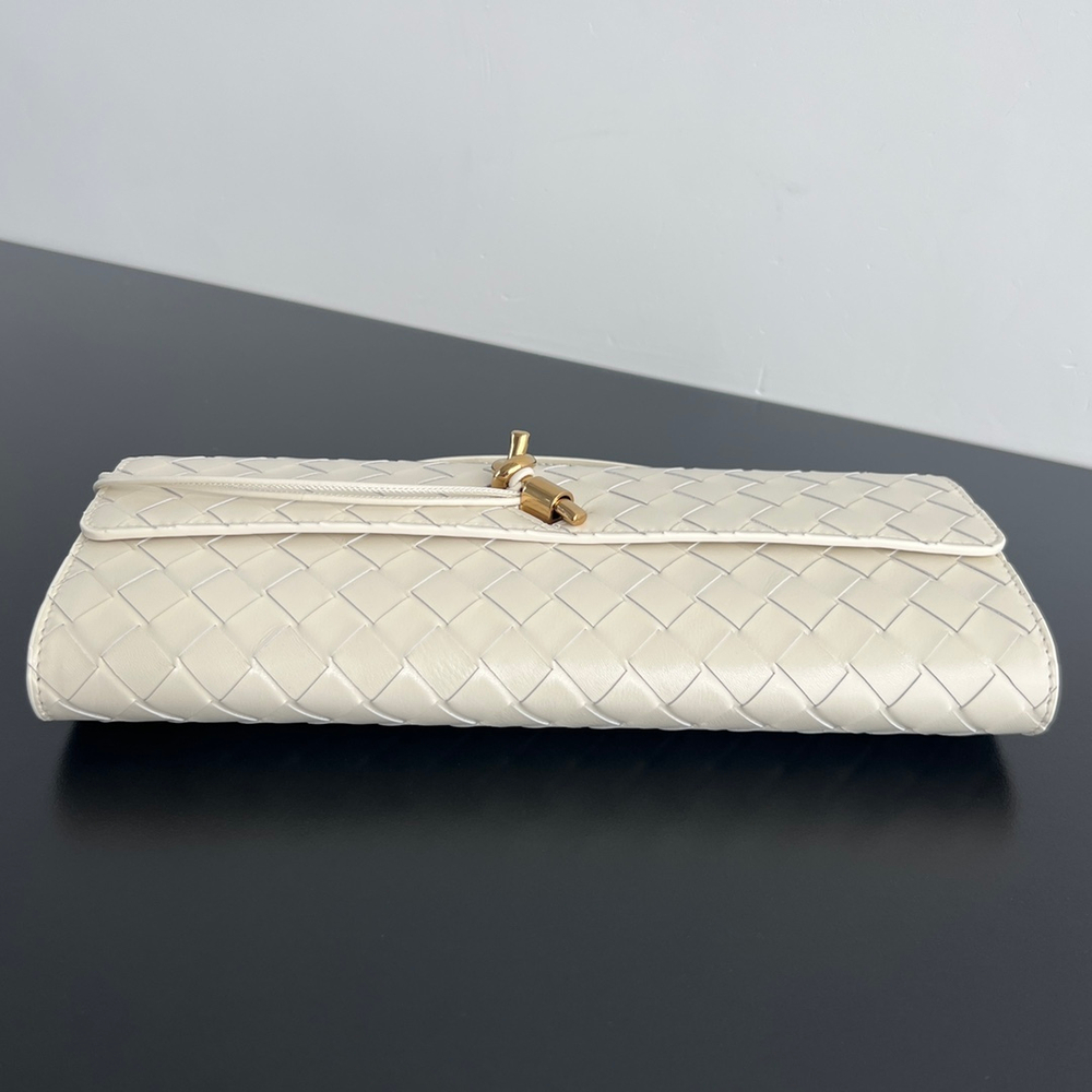 Bottega Veneta Long Clutch Andiamo With Handle