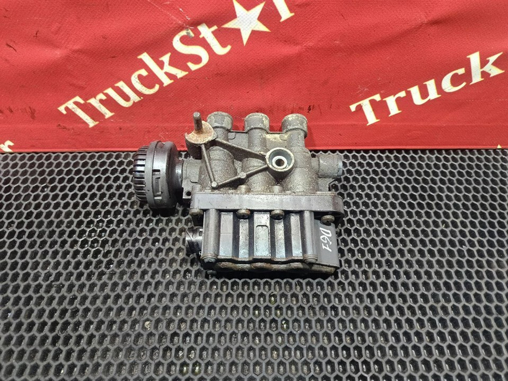 Кран уровня пола главный