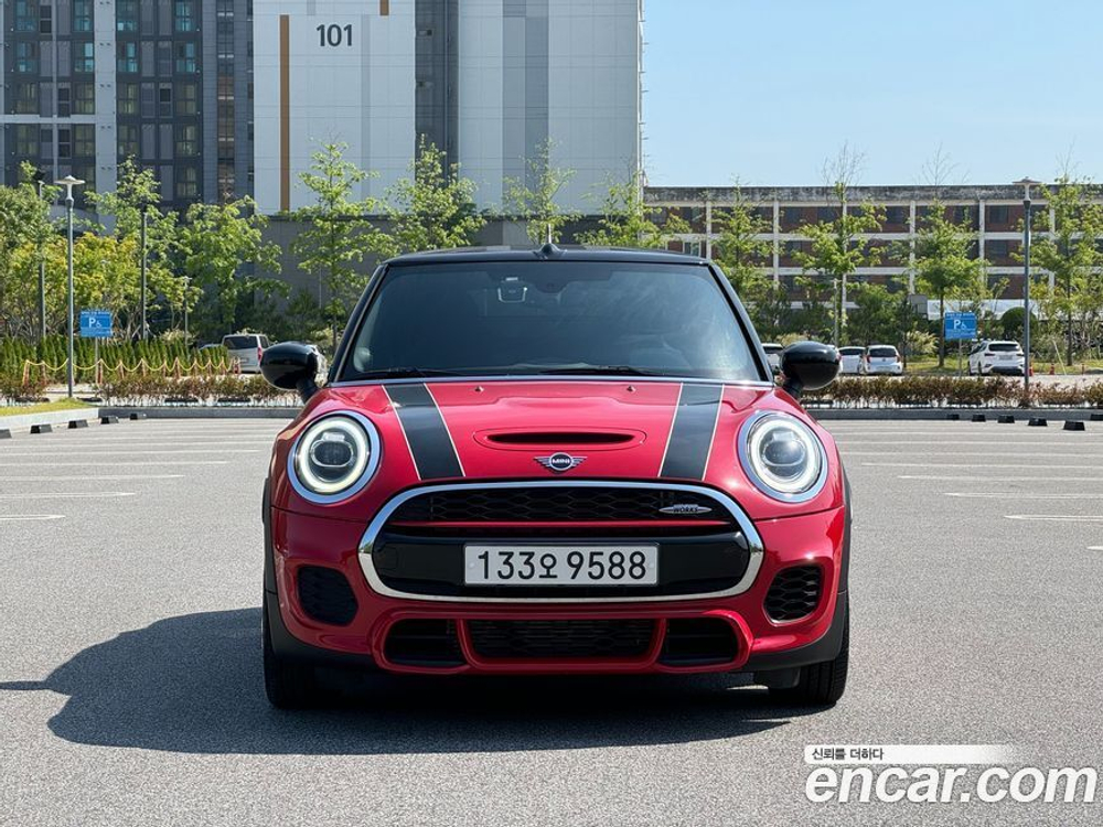 Mini Cooper S Convertible JCW (04.2020)