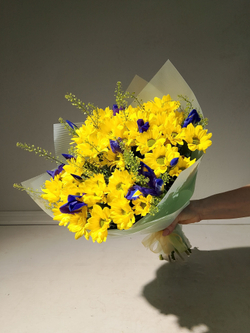 Букет из хризантем и альстромерии (С0033)