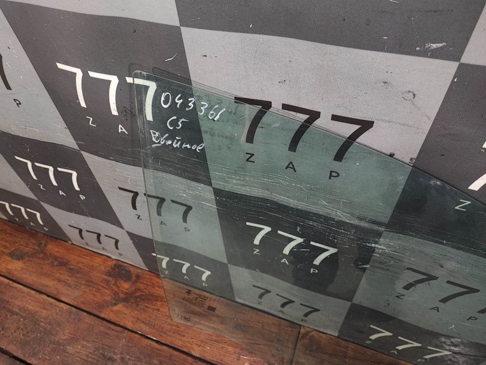 Стекло двери передней правой двойное Omoda C5 22-нв Б/У Оригинал 555000387AA