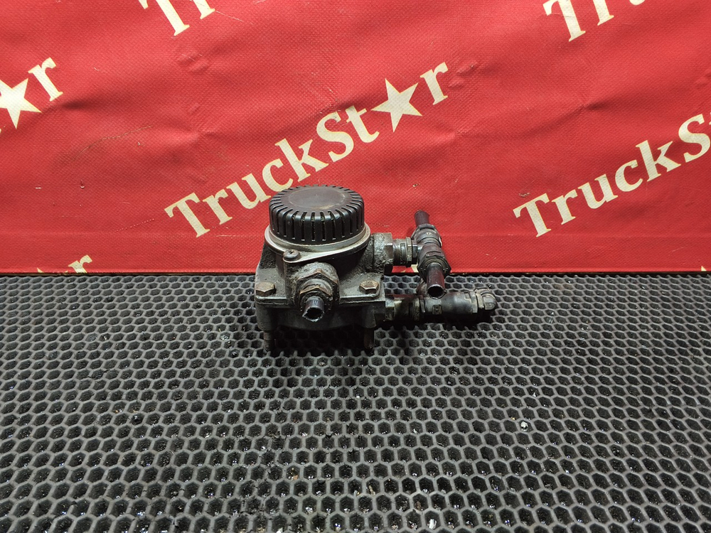 Клапан ускорительный