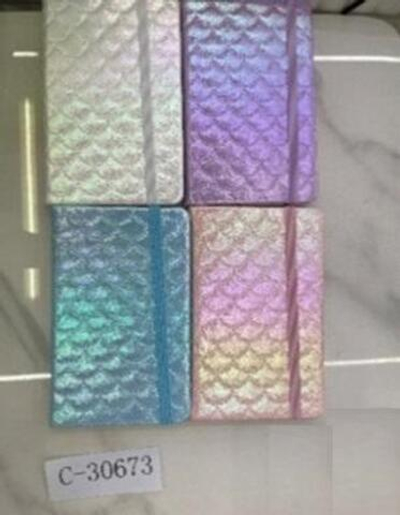 Записная книжка "Перламутр" А6 на резинке, кожзам, тиснение "чешуя", цветная резинка, 4 цвета микс,