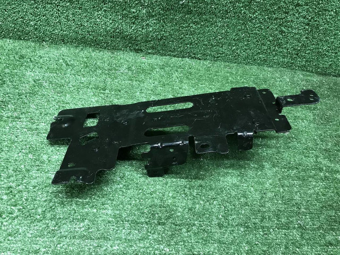 Кронштейн Land-Rover Discovery Sport (2019-н.в.)