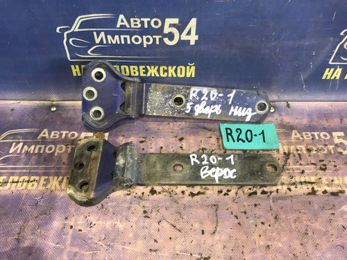 Петля багажника NISSAN MISTRAL 1997