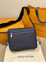 Сумка через плечо/мессенджер Louis Vuitton District PM