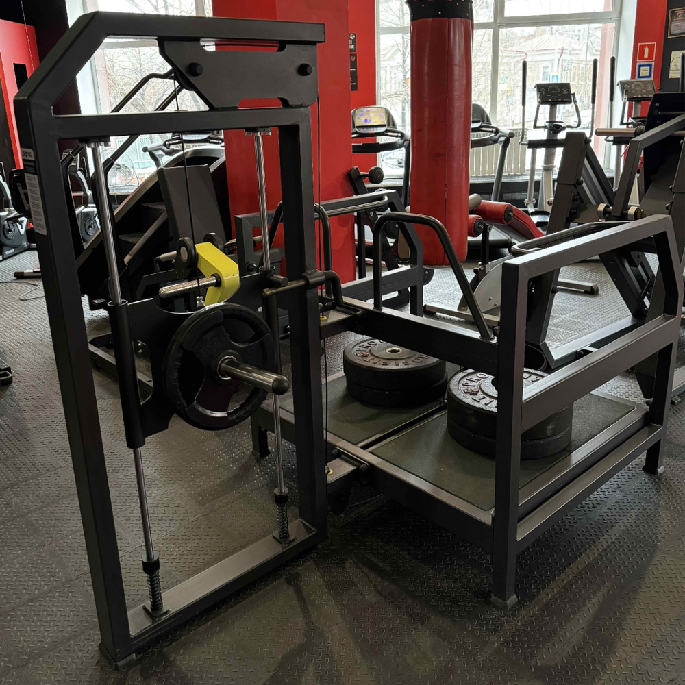 A3067 Приседания с поясом