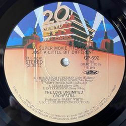 Винтажная виниловая пластинка LP Barry White The Love Unlimited Orchestra Super Movie Themes Just A Little Bit Different (Japan 1979) (Obi)
