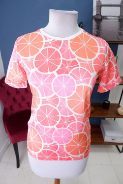 Футболка Fashion.Love.Story яркая 42 размер